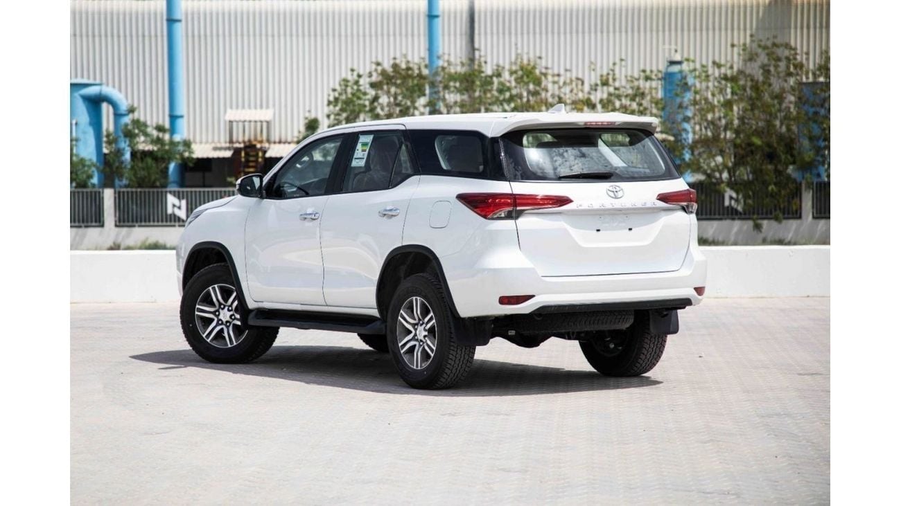 Toyota Fortuner 2023 Toyota Fortuner 2.7 4X4 Low 17 AL - White Pearl inside Chamois | Export Only