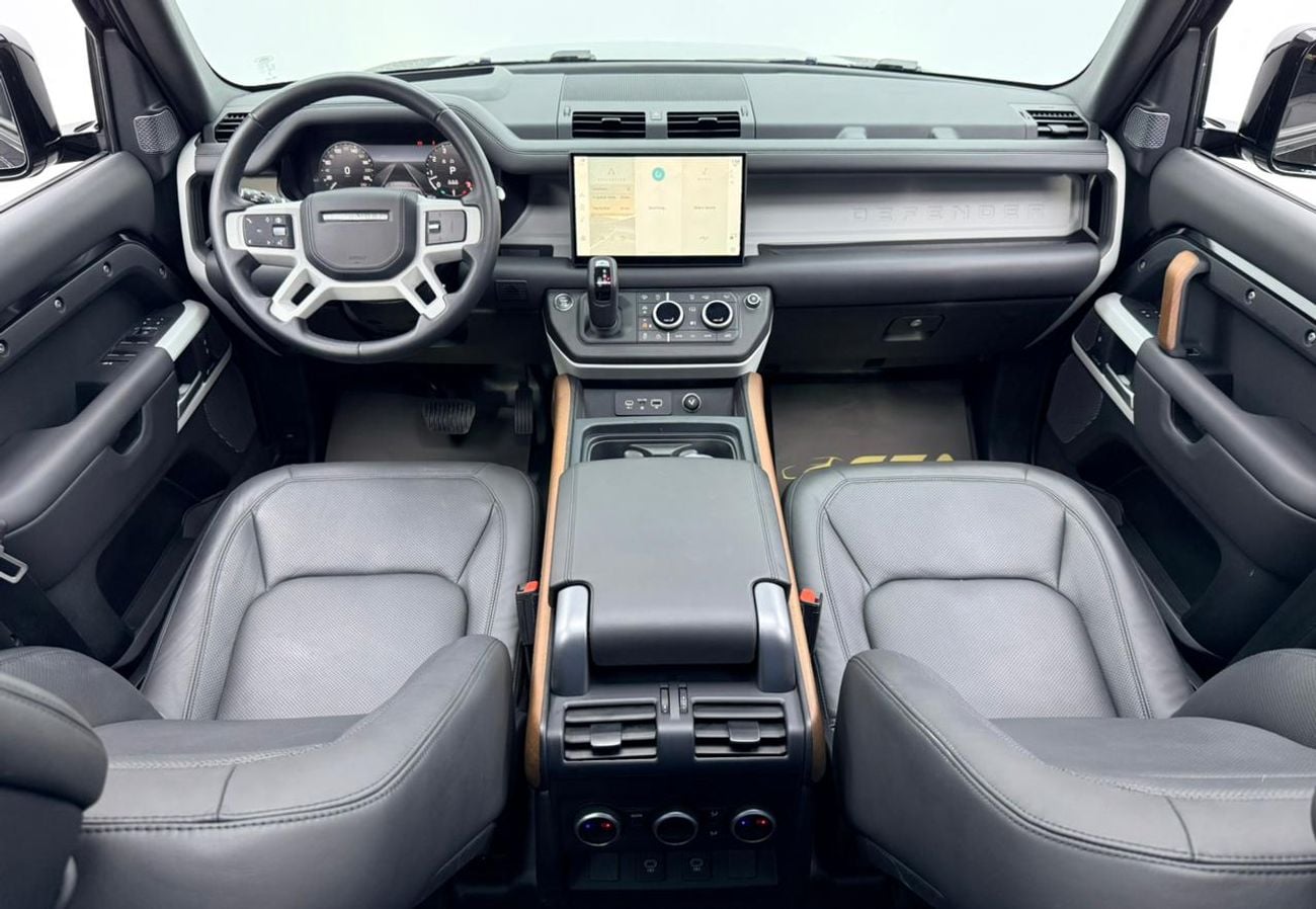Land Rover Defender 2024 Land Rover Defender 110 HSE P400, 2029 LR Warranty + Service Pack, Low Km, Fully Loaded, GCC