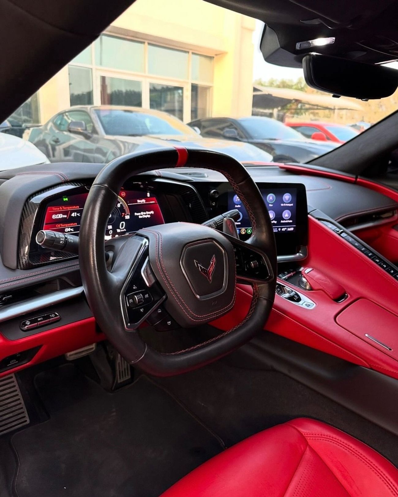 Chevrolet Corvette 3LT 6.2L (490 HP) Coupe CHEVROLET CORVETTE C8 3LT GCC 2022 Service history (under warranty) Competit