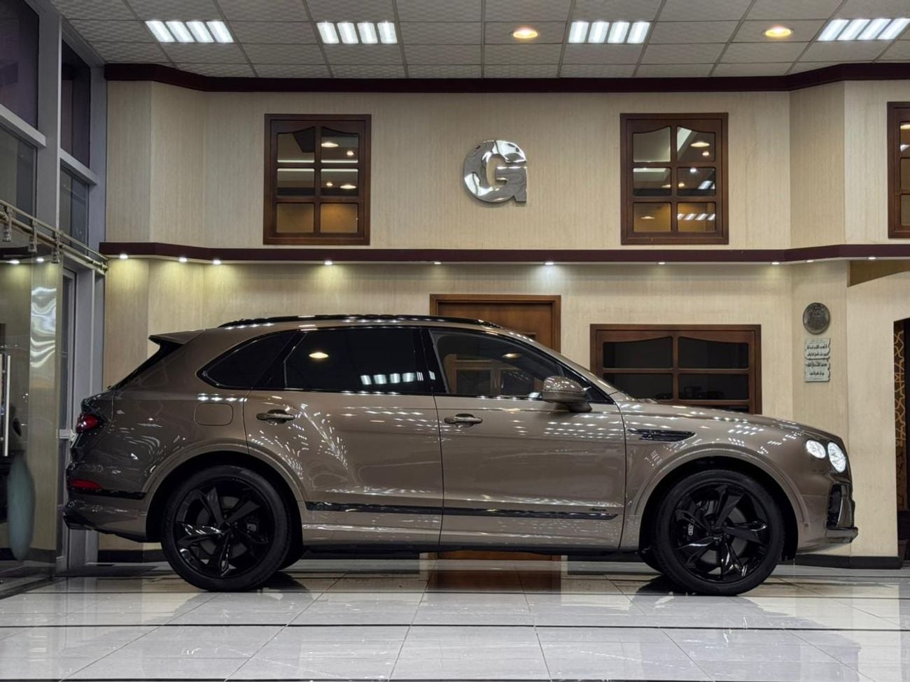 Bentley Bentayga AZURE