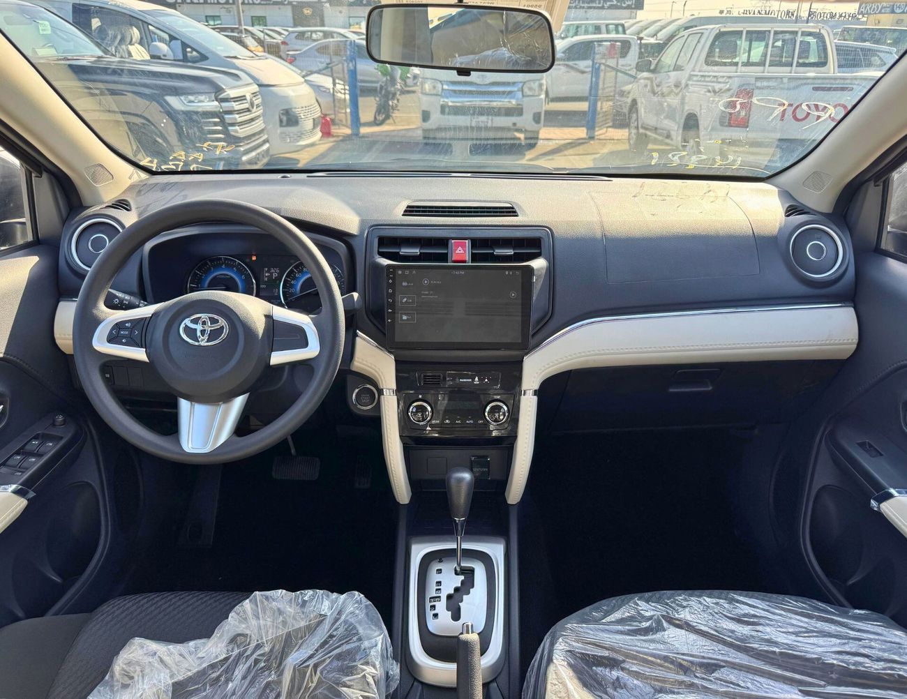 Toyota Rush G / 1.5L 4CY Petrol / 17" Rims / Push Start / DVD / Rear A/C  (CODE # 69050)