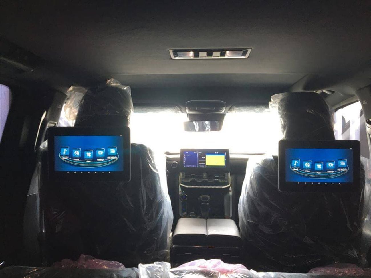 تويوتا لاند كروزر تويوتا لاندكروزر LC300 فئة VXR مصفحة 3.5 لتر موديل 2026 – فل فل أوبشن