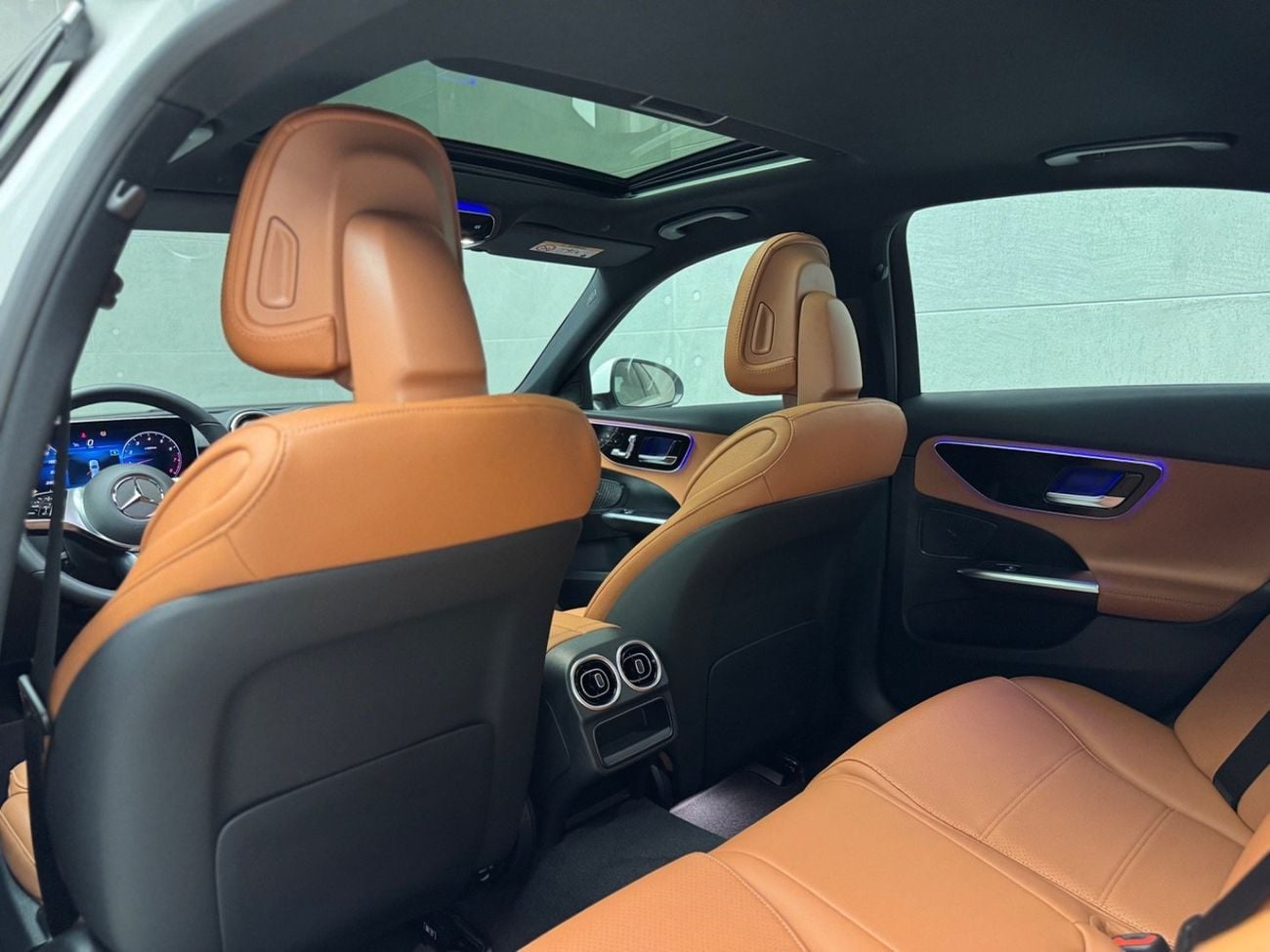 Mercedes-Benz C 200 Premium 2.0L Premium 1.5L