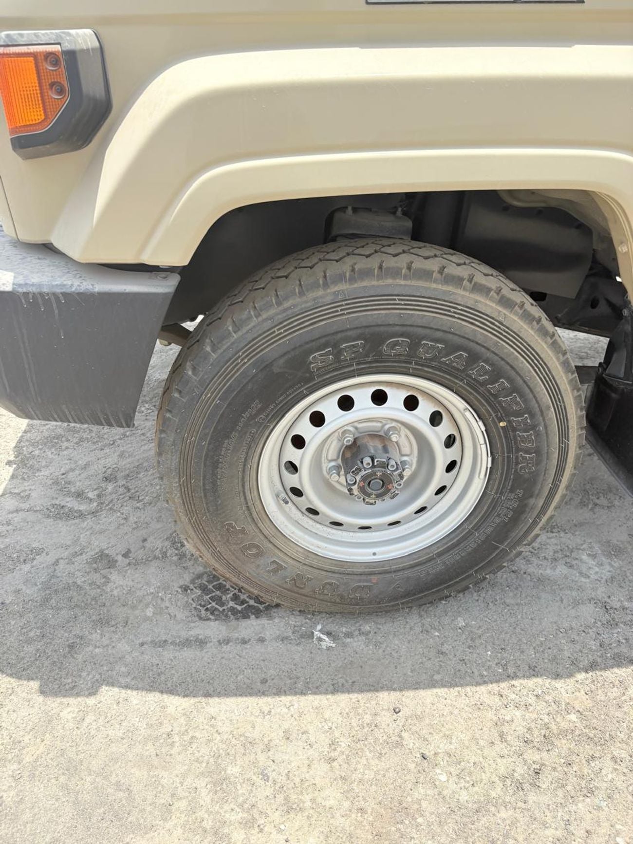 Toyota Land Cruiser 70 LC79 LX