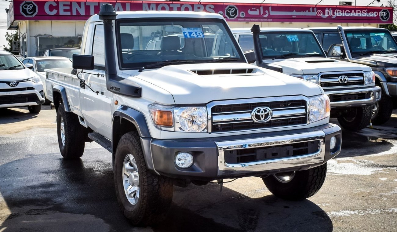 Toyota Land Cruiser Pick Up 4.5L Diesel V8 Right Hand Drive right hand drive single cab pick up diesel manual for export Perfect