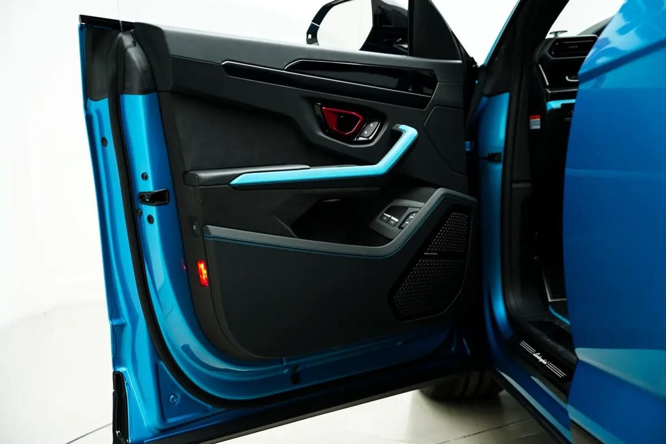 Lamborghini Urus SE 4.0T V8 Hybrid SE