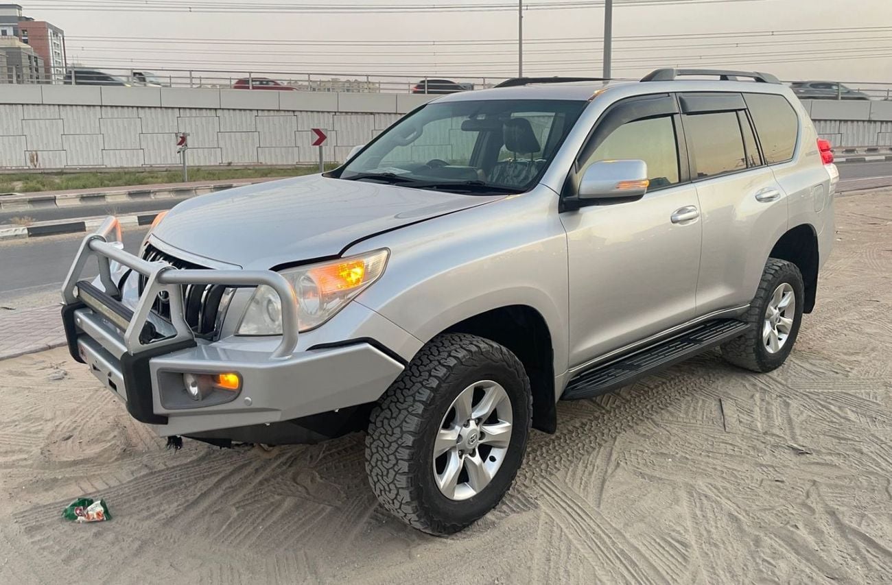 Toyota Prado TOYOTA LANDCRUISER PRADO 2013 SILVER 4WD AT DIESEL = RIGHT HAND