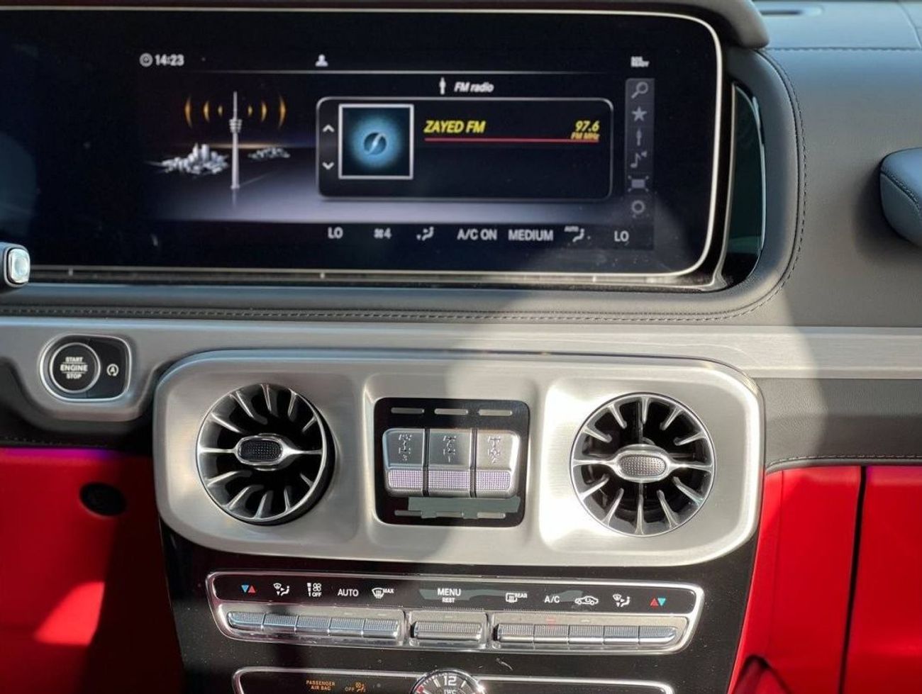 مرسيدس بنز G 63 AMG بريميوم + 4.0L V8 PTR A/T // 2022 // FULL OPTION WITH AMG KIT , 360 CAMERA // SPECIAL OFFER // BY FO