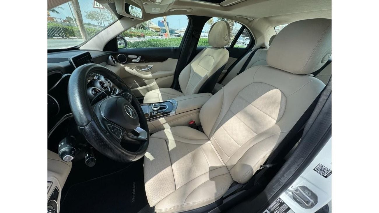 Mercedes-Benz C 300 Std MERCEDES BENZ C300 2018 2.0L FULL OPTIONS IN PERFECT CONDITIONS