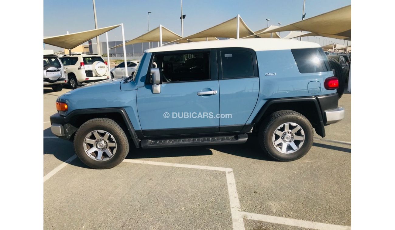 تويوتا إف جي كروزر سياره نظيفه جدا بحاله ممتازه