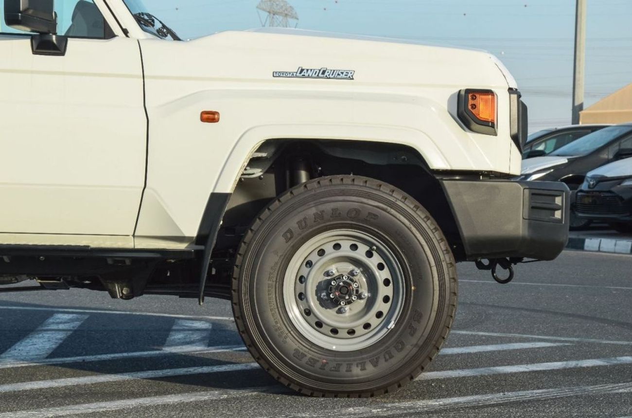 تويوتا لاند كروزر 70 TOYOTA LAND CRUISER 78 SERIES 4.0L 4WD PETROL SUV 2024 | AUTO TRANSMISSION | MANUAL WINDOWS | STEELS
