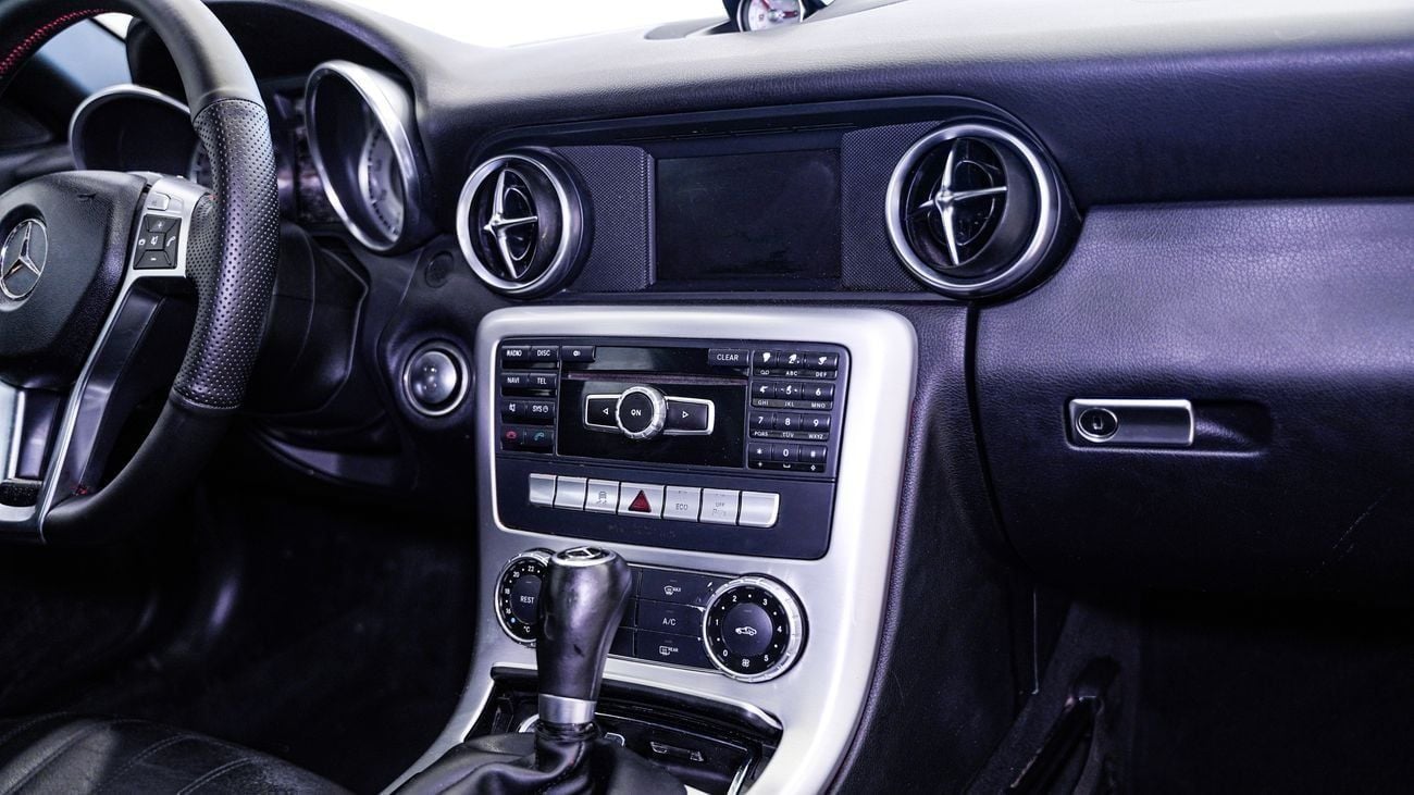 مرسيدس بنز SLK 200