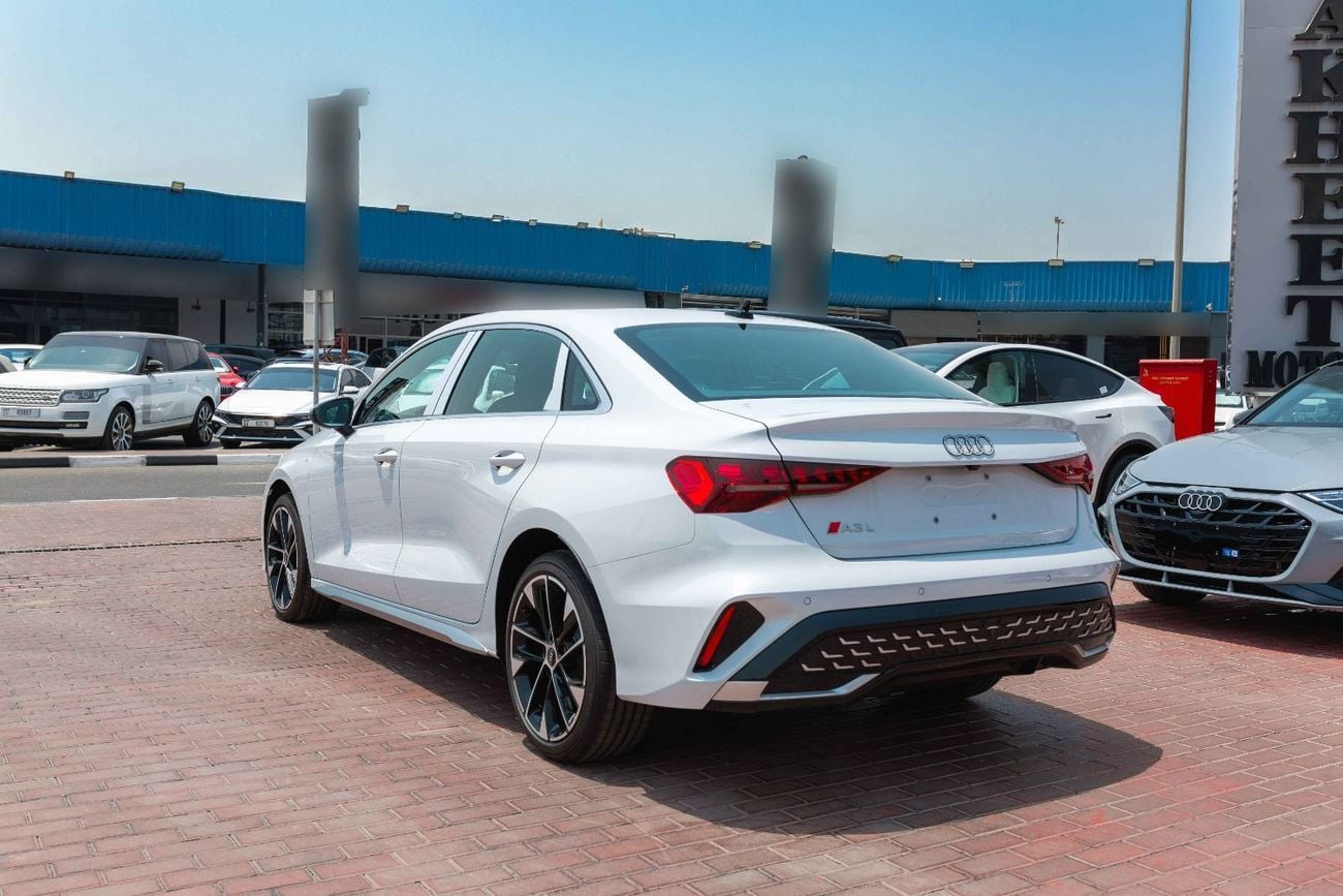 Audi A3 35 TFSI S-LINE Audi A3 1.5T 35 TFSI S-Tronic Sedan 2025 (White)