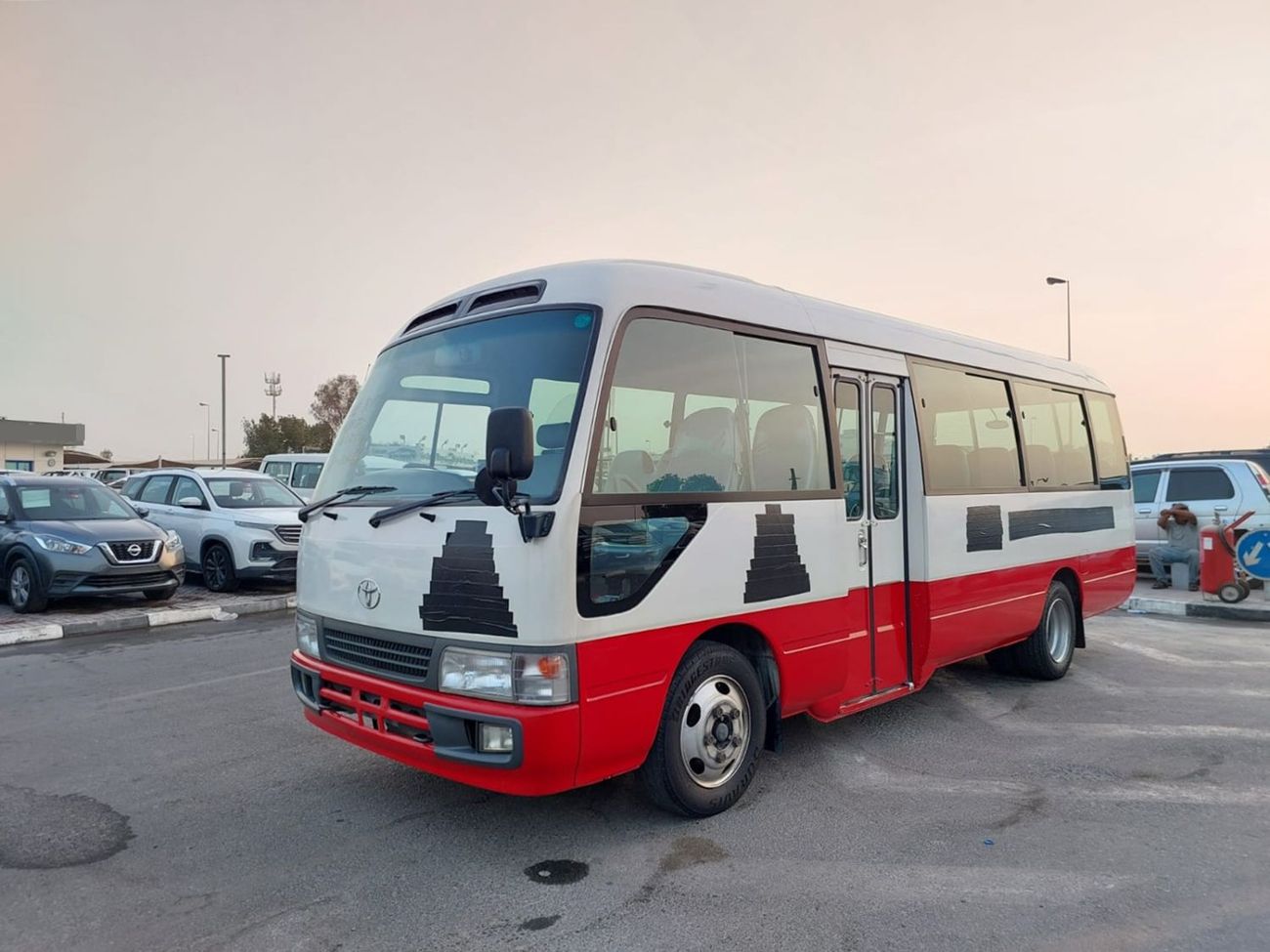 Toyota Coaster TOYOTA COASTER BUS RHD 2004 MODEL 4.0 L DIESEL AUTOMATIC(PM12501)