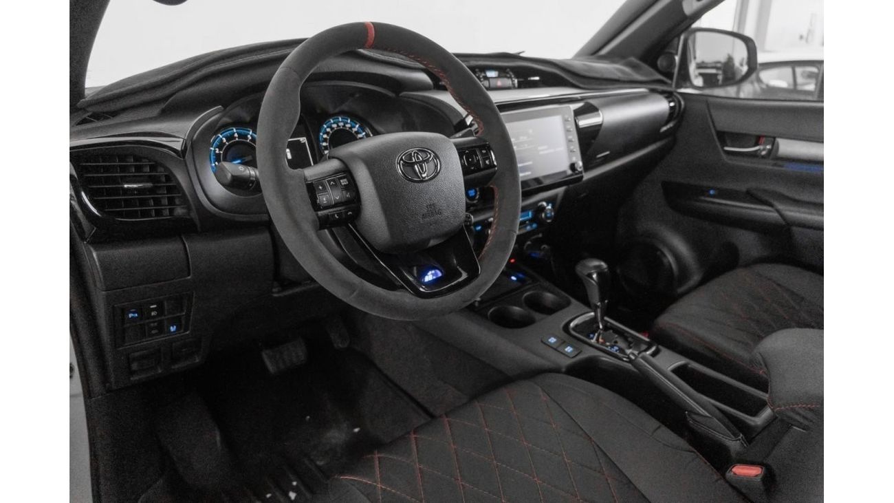 تويوتا هيلوكس ادفنتشر