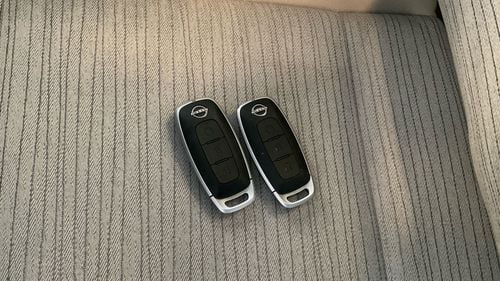 نيسان إكس تريل 2.5 SV1 4WD 7STR AUTO | شامل الضمان | 0 ﺪﻔﻋﺓ ﺃﻮﻟﻯ