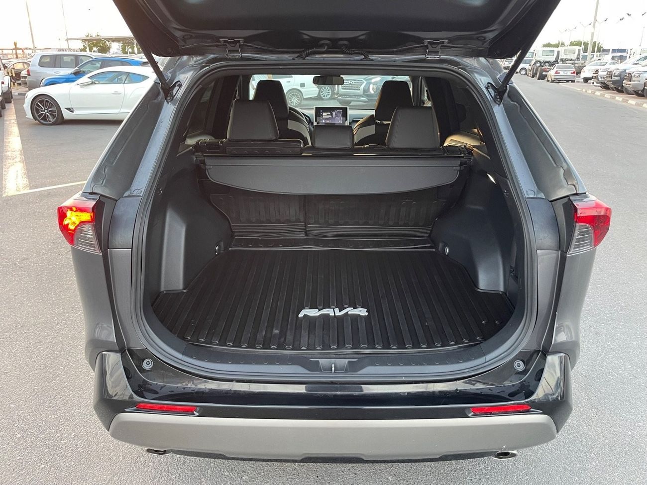 تويوتا راف ٤ 2023 TOYOTA RAV4 SE HYBRID 4x4 IMPORTED FROM USA