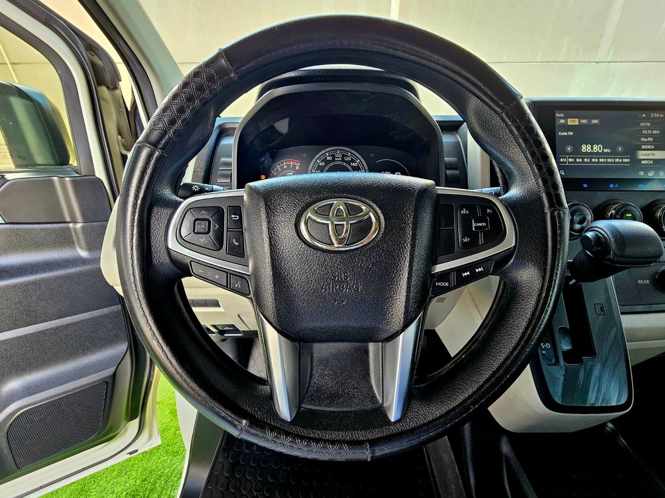 تويوتا هاياس AUTOMATIC PATROL/ 3.5 V6/ 13 SEATS / LOW MILEAGE/ PASSENGER