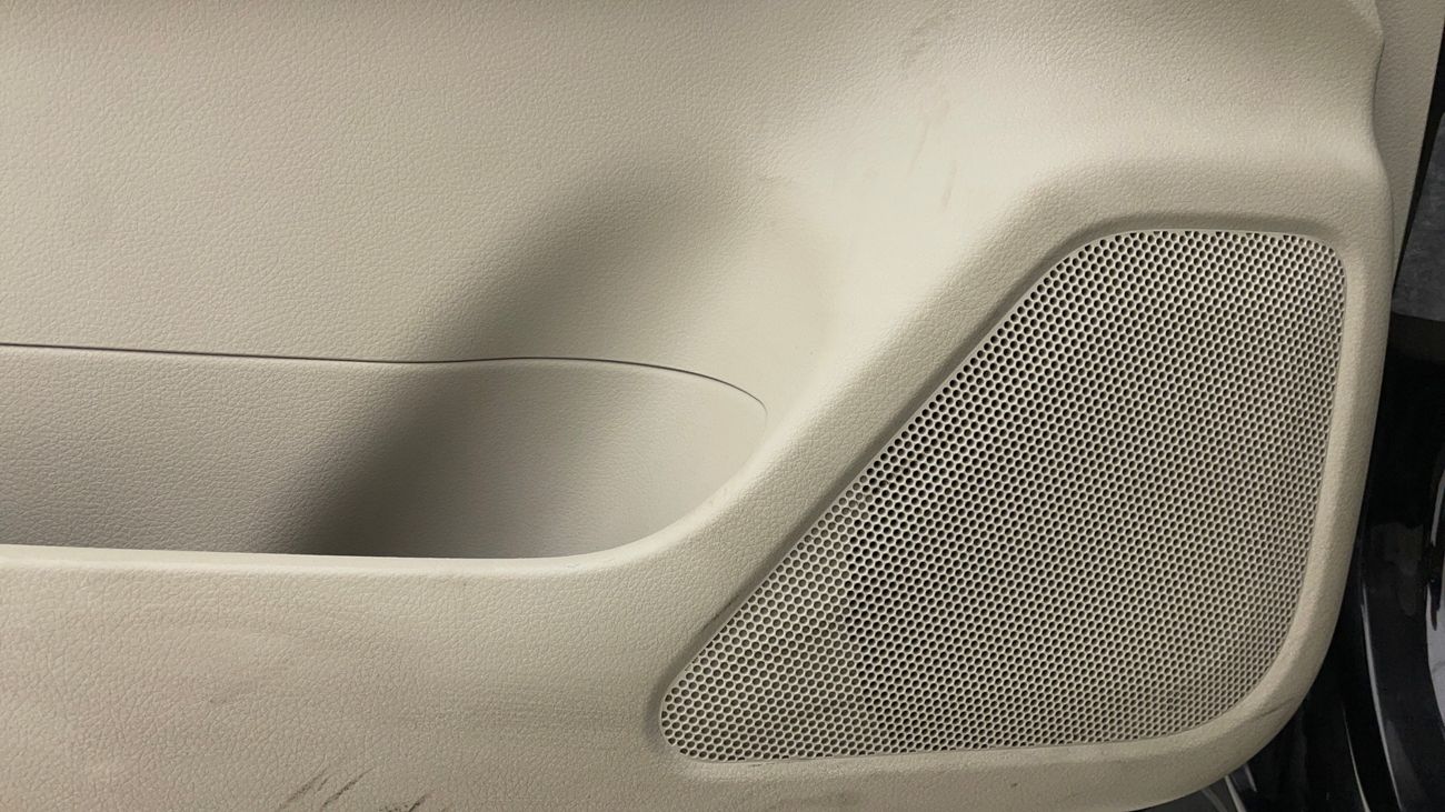 نيسان إكستيرا PLATINUM 2.5 | بدون دفعة مقدمة | اختبار القيادة في المنزل