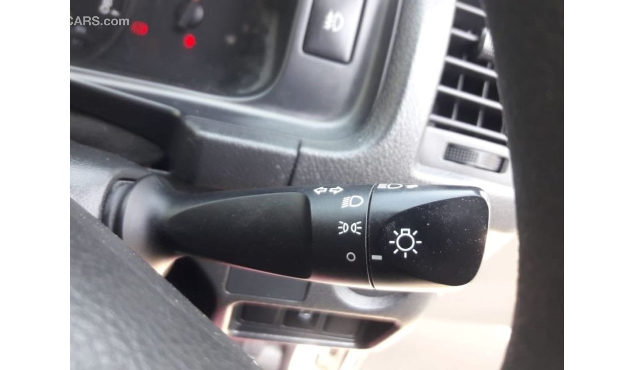 Toyota Hiace Hiace Commuter RIGHT HAND DRIVE  (Stock no PM 673 )