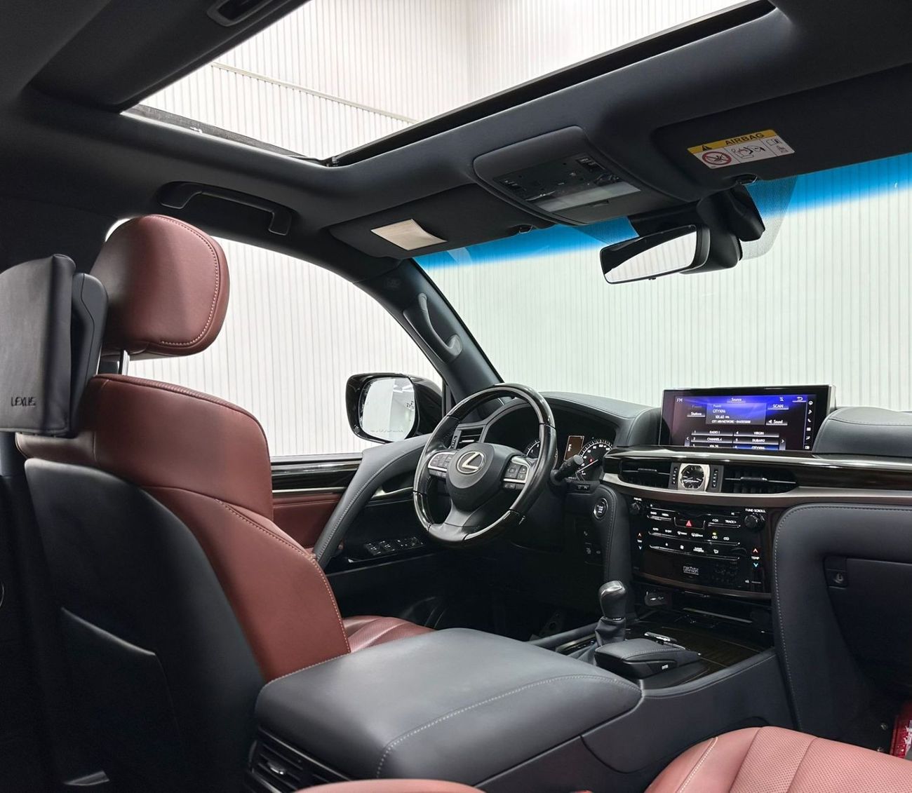 لكزس LX 570 2020 Lexus LX 570, Oct 2024 Al Futtaim Warranty, Full Service History, GCC