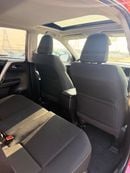 Toyota RAV4 XLE 2.5 L full option with sunroof, push start