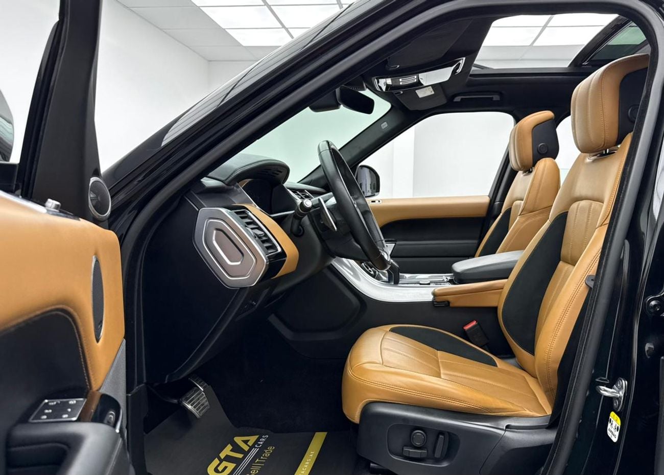 Land Rover Range Rover Sport 2019 Range Rover Sport HSE Dynamic, Warranty, Full RR Service History, Low Km, Fully Loaded, GCC