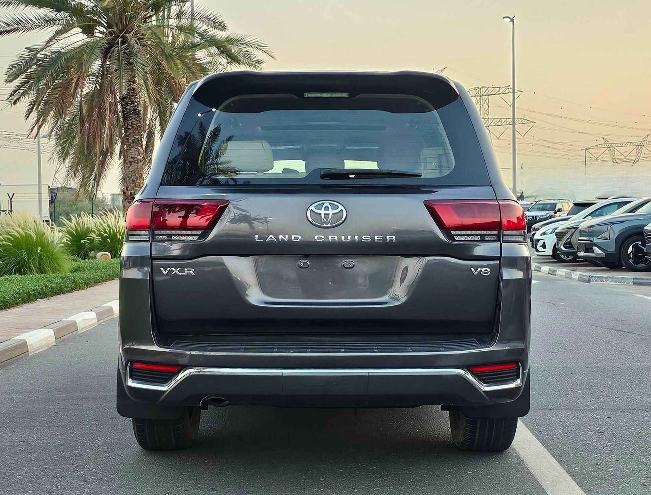 Toyota Land Cruiser VXR V8/ 2022 SHAPE/ FULL OPT/ LOT#45021