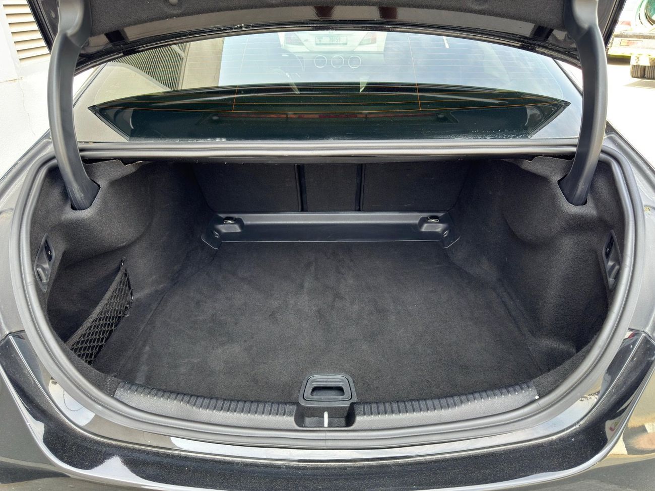 Mercedes-Benz C 200 Premium 2.0L