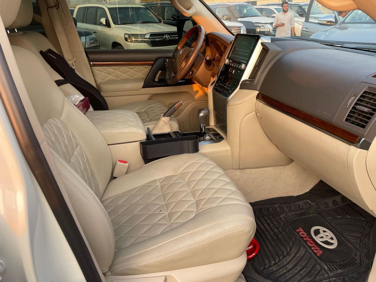 Toyota Land Cruiser GXR+ 4.0L