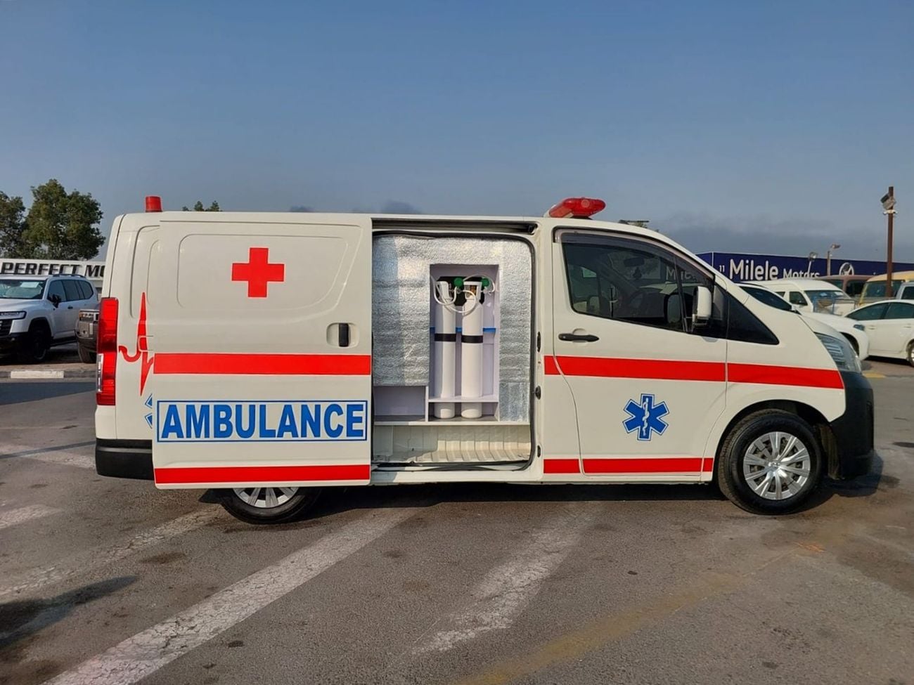 تويوتا هاياس TOYOTA HIACE COMMUTER AMBULANCE VAN RHD 2020 MODEL 2.8 L DIESEL AUTOMATIC(PM19152)