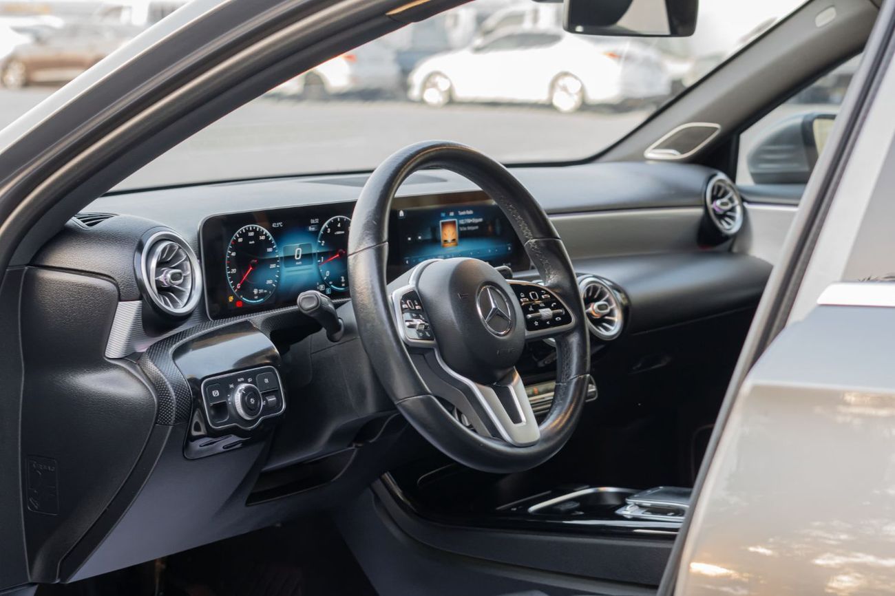 مرسيدس بنز A 220