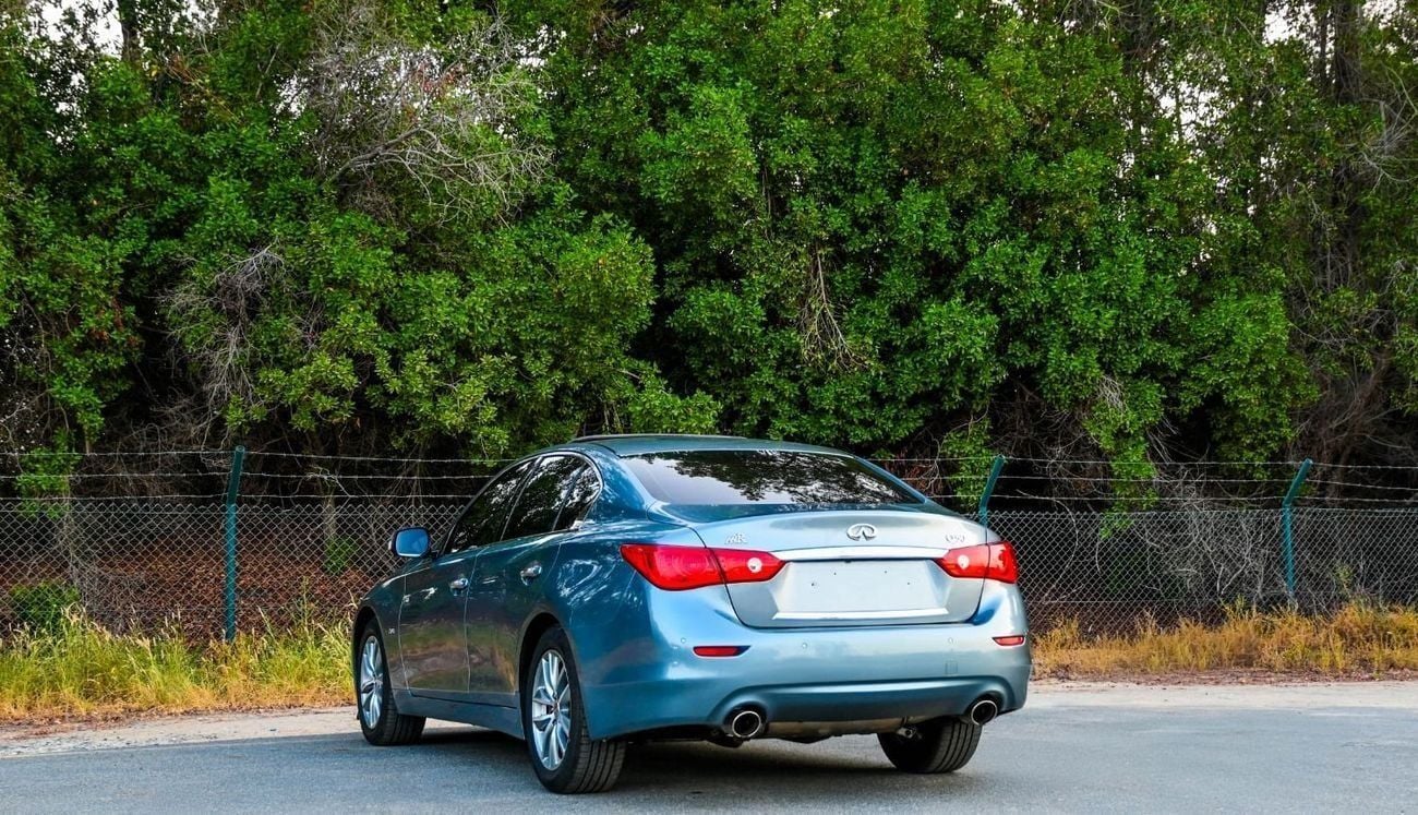 Infiniti Q50 PREMIUM Infiniti Q50 Gulf Spec 2017, excellent condition inside and out