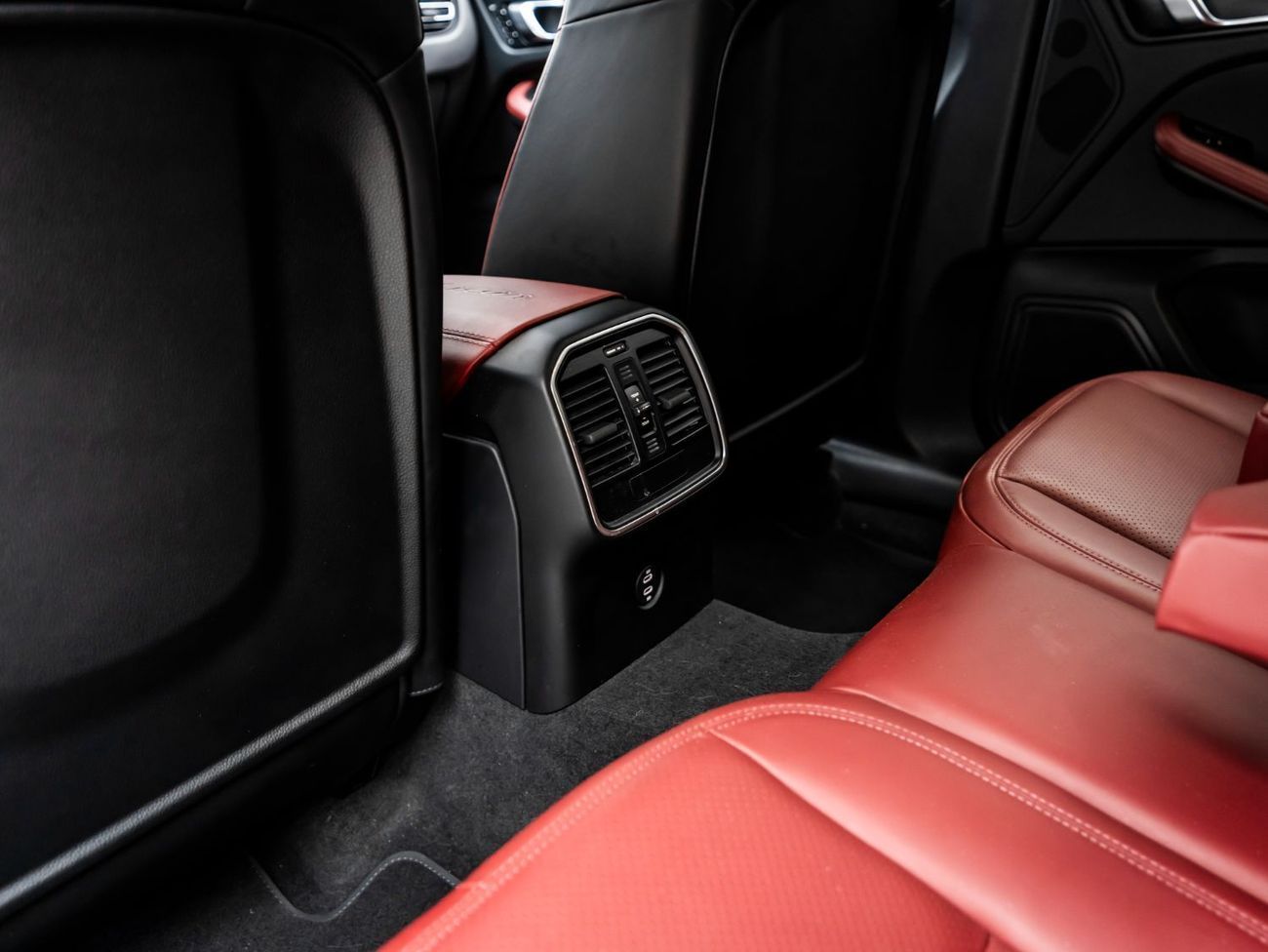 بورش ماكان Std 2.0L (252 HP)