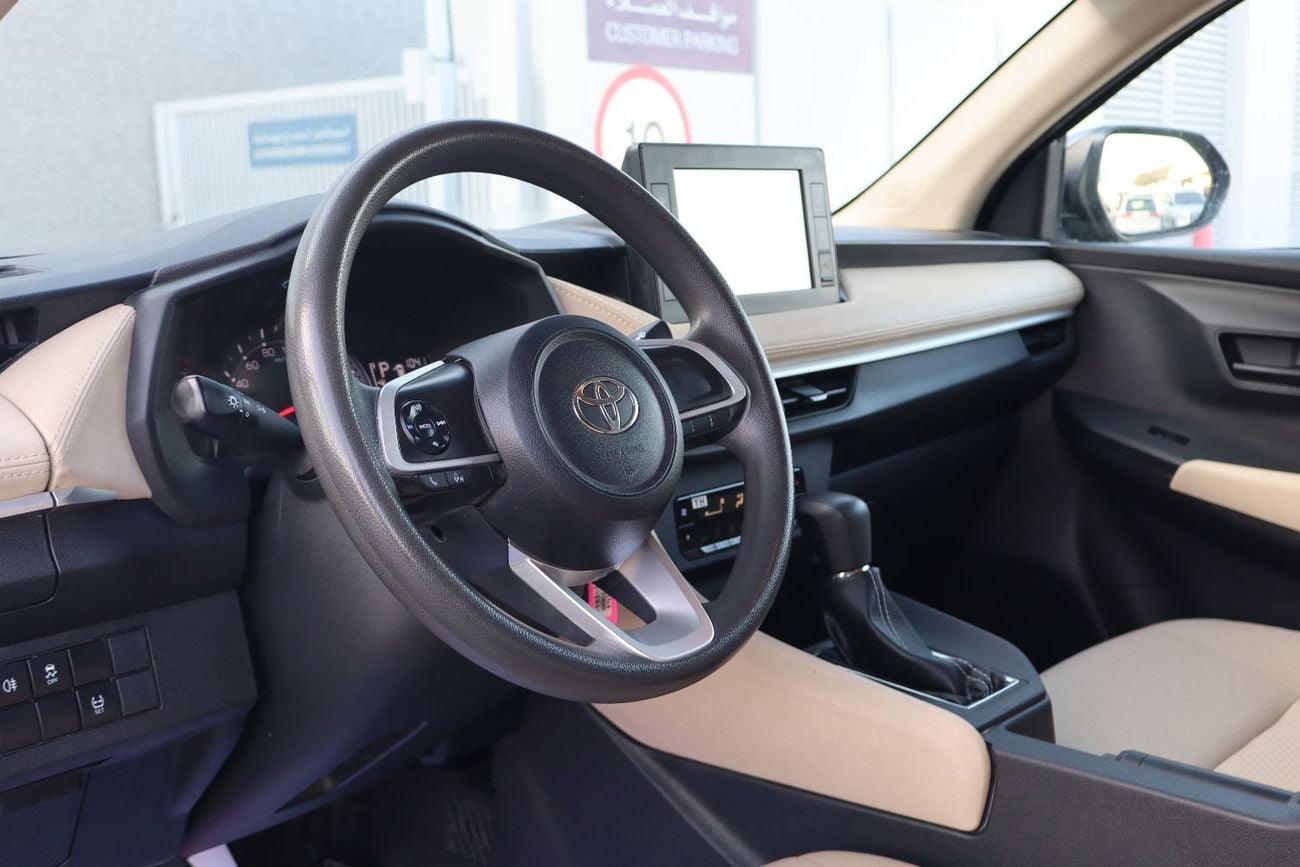 تويوتا يارس 1.5L E