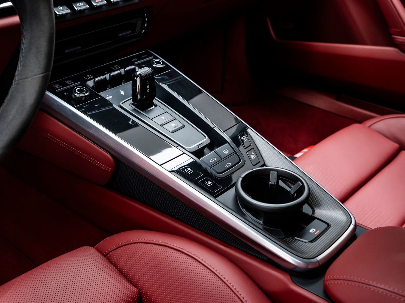 Porsche 911 Turbo S 3.8L (640 HP) Coupe