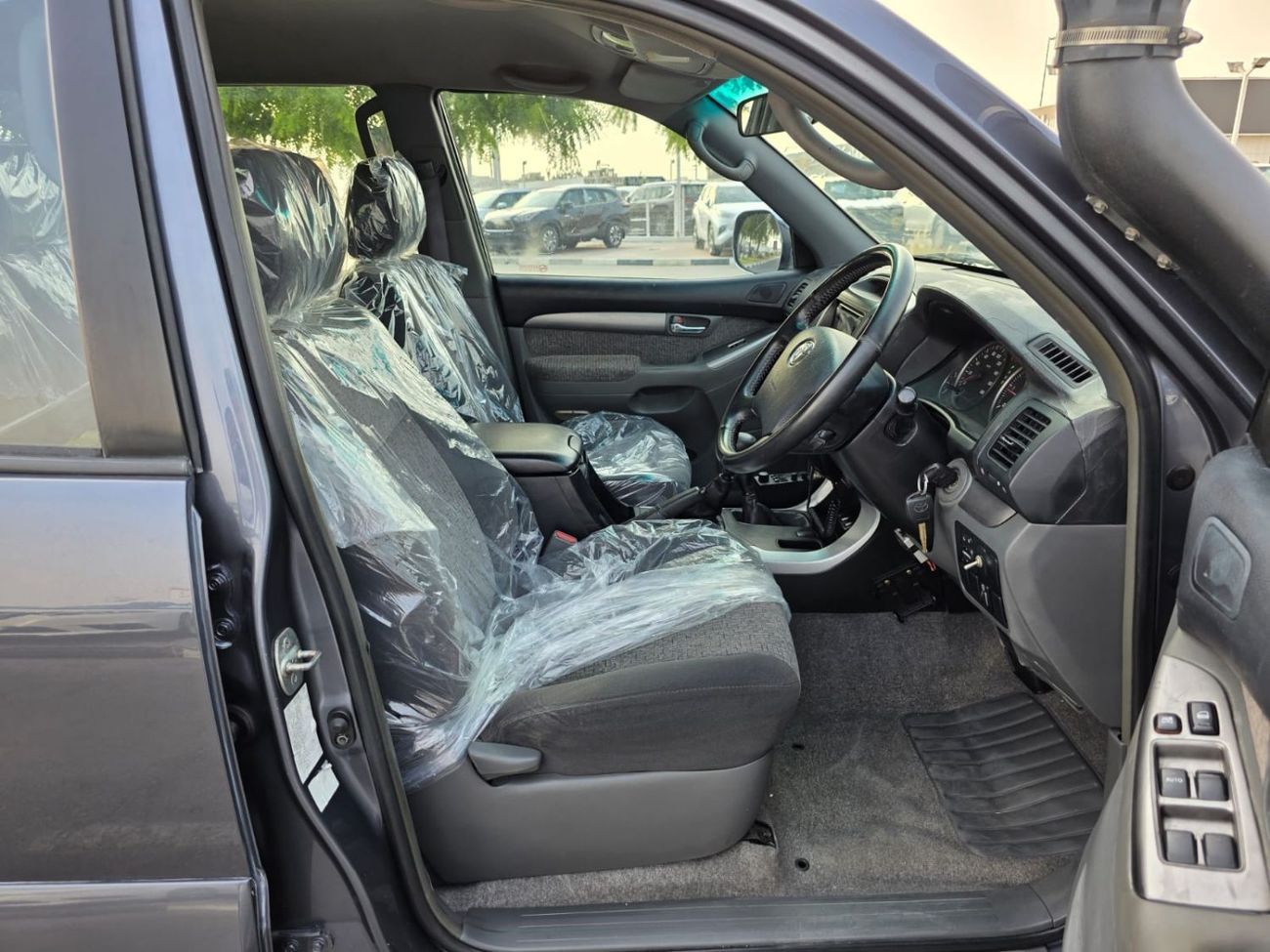 تويوتا برادو DIESEL PRADO 3.0 LITER 1KZ ENGINE GREY COLOR 2004 MODEL AUTOMATIC