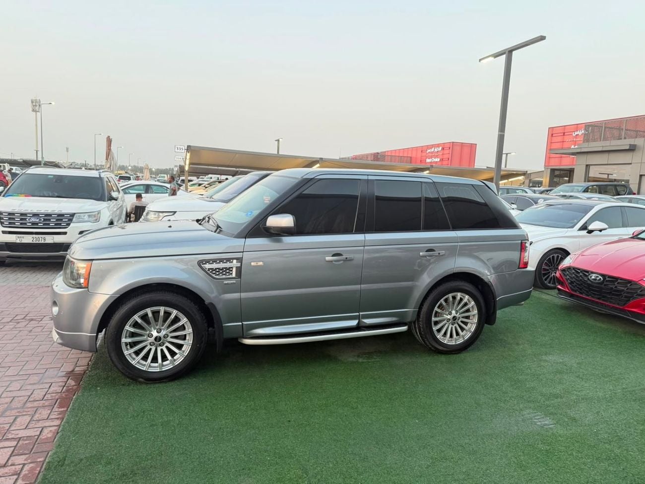 Land Rover Range Rover Sport HSE keyless entry and push-button start