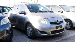 تويوتا فيتز 1.3L Hatchback A/T  Right Hand