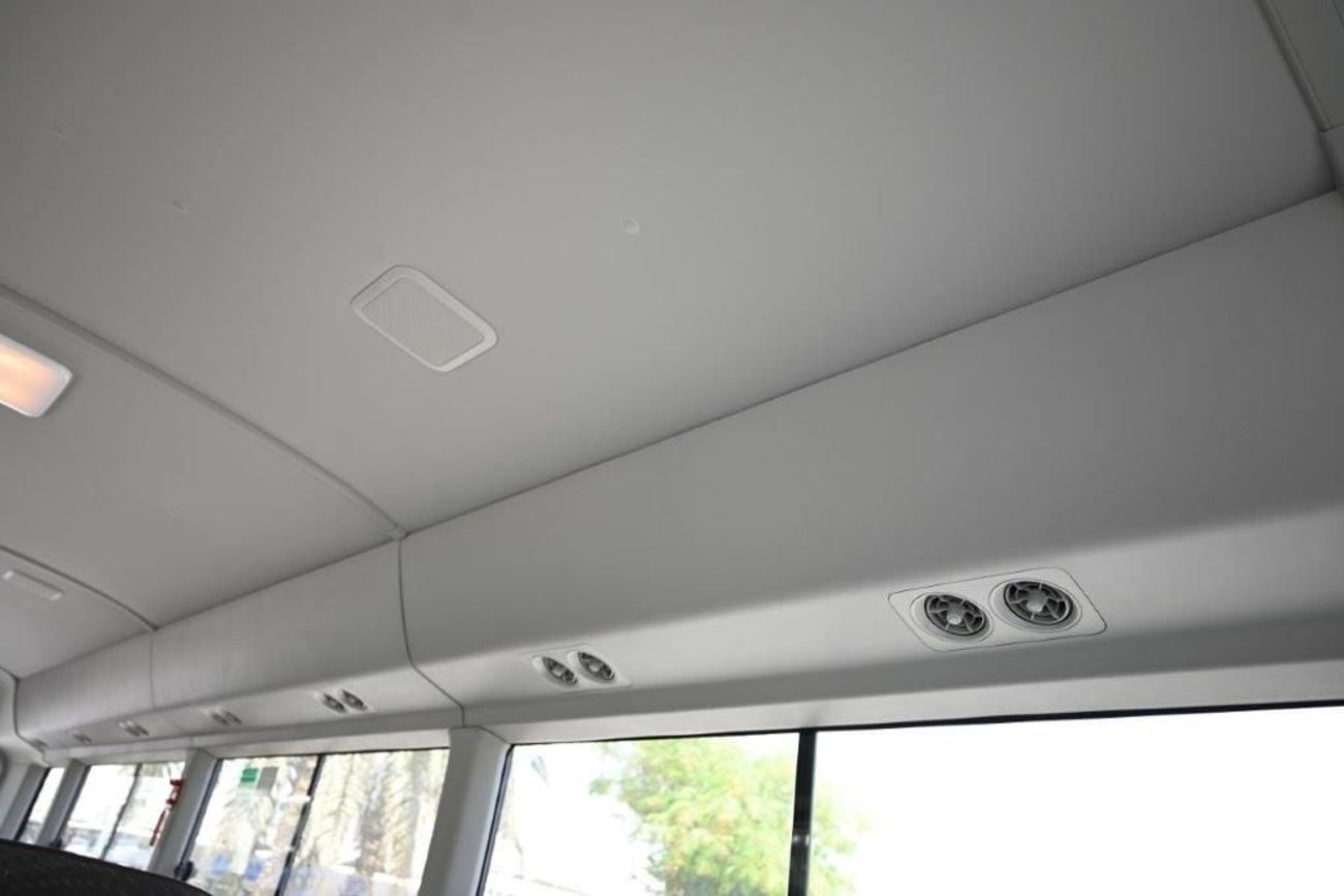 تويوتا كوستر 2.7L (23-Seater)