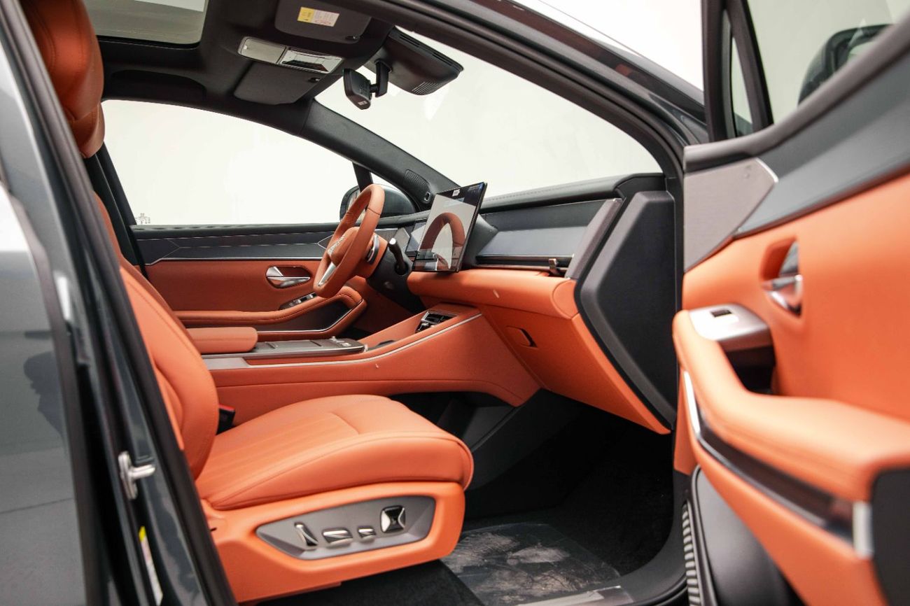 بي واي دي تانغ ل EV RWD