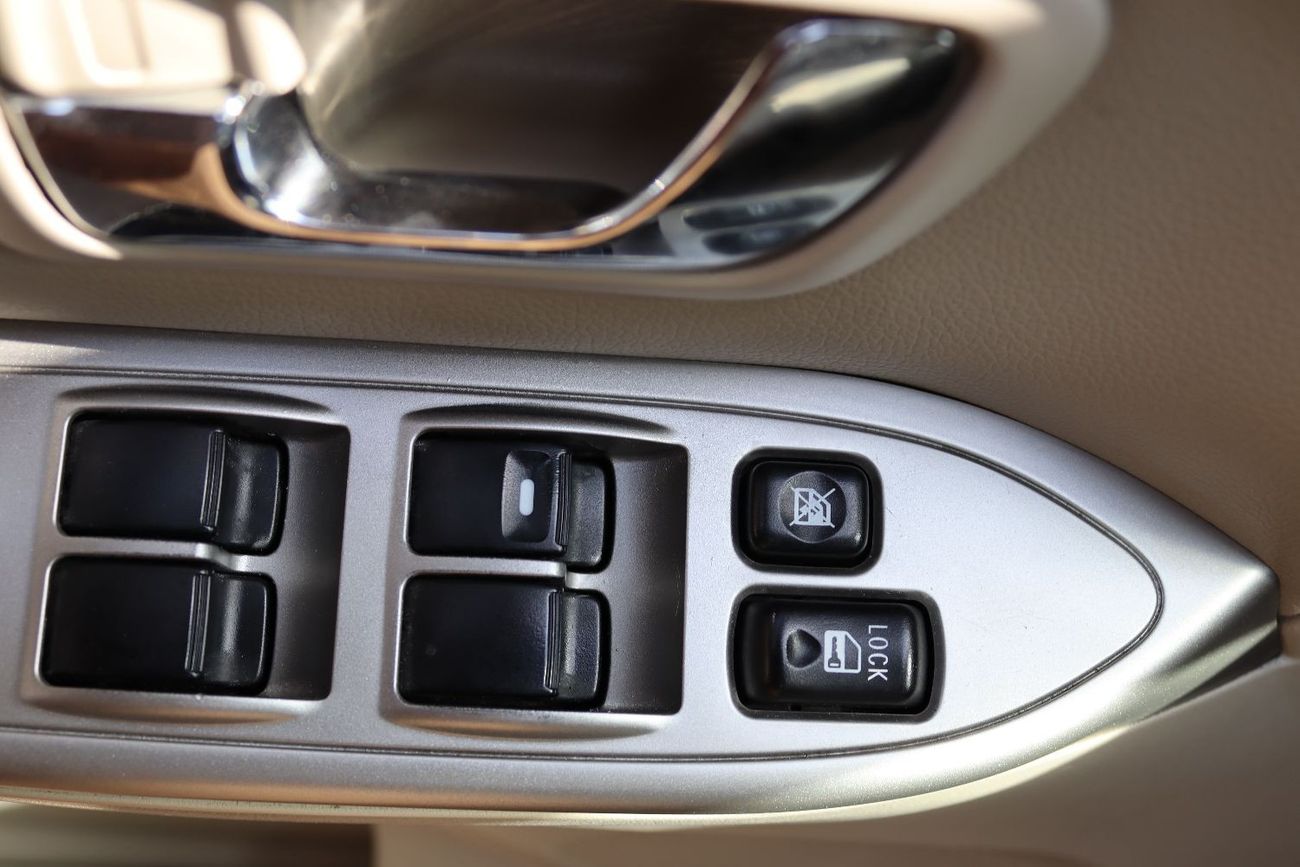 ميتسوبيشي باجيرو بلاتينوم خليجي - خاللية من الحوادث - مكينة 3800 سي سي - فل كامل - بحالة ممتازة من الداخل والخارج