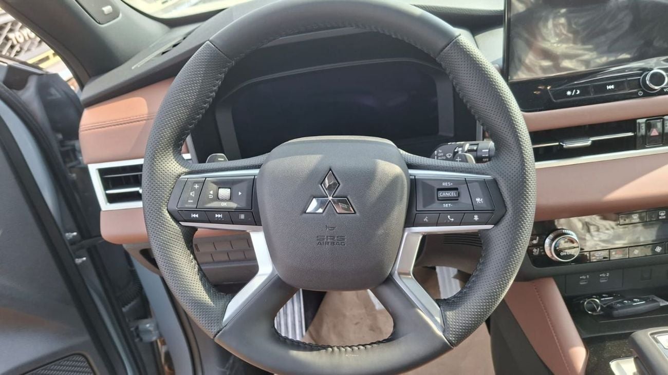 ميتسوبيشي آوتلاندر Mitsubishi Outlander P-LINE 2026 4WD