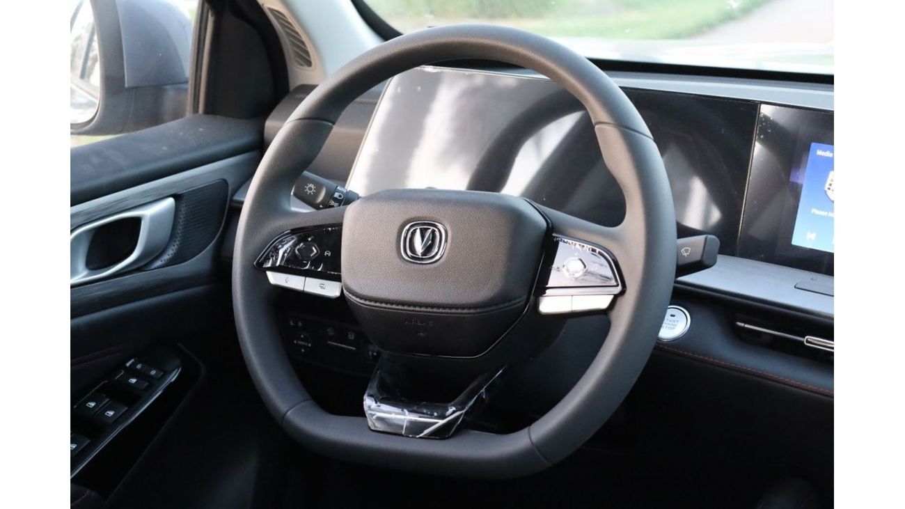 Changan Hunter CHANGAN_LANTUOZHE_EV_MODEL_2023_RANGE_405_KM