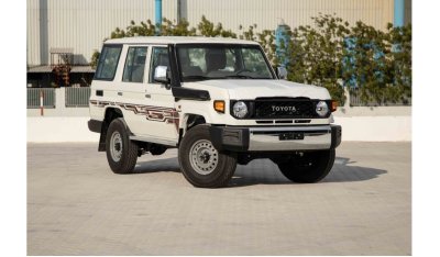 Toyota Land Cruiser Hard Top 2024 Toyota Land Cruiser (LC76) 4.5 Hard Top 5DR - White inside Oak