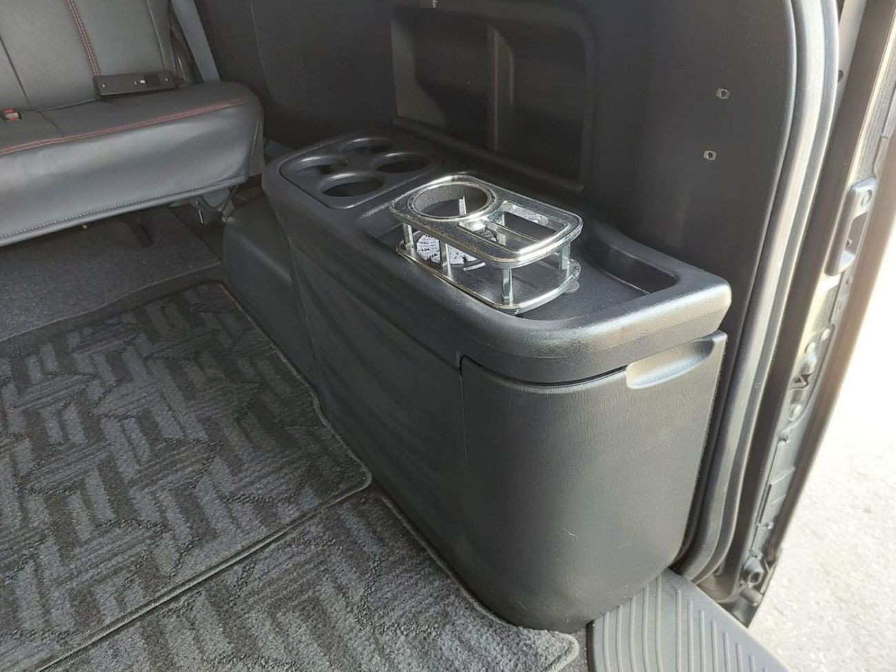 Toyota Hiace TOYOTA HIACE COMMUTER VAN RHD 2013 MODEL 2.7 L PETROL AUTOMATIC(PM17032)