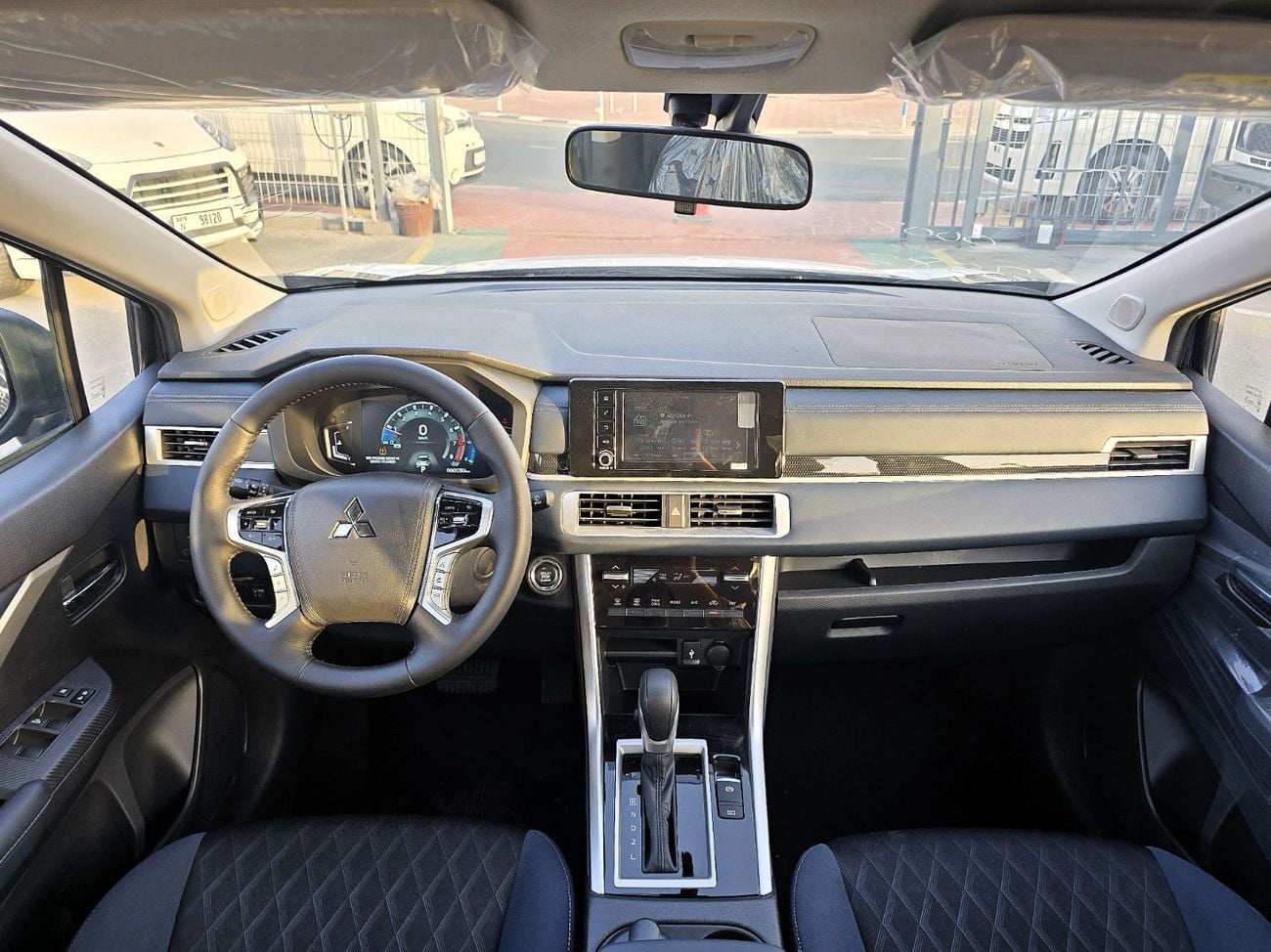 Mitsubishi Xpander Cross Mitsubishi Xpander Cross P1 line 1.5L SUV FWD Gcc Dark Grey 2025 Model