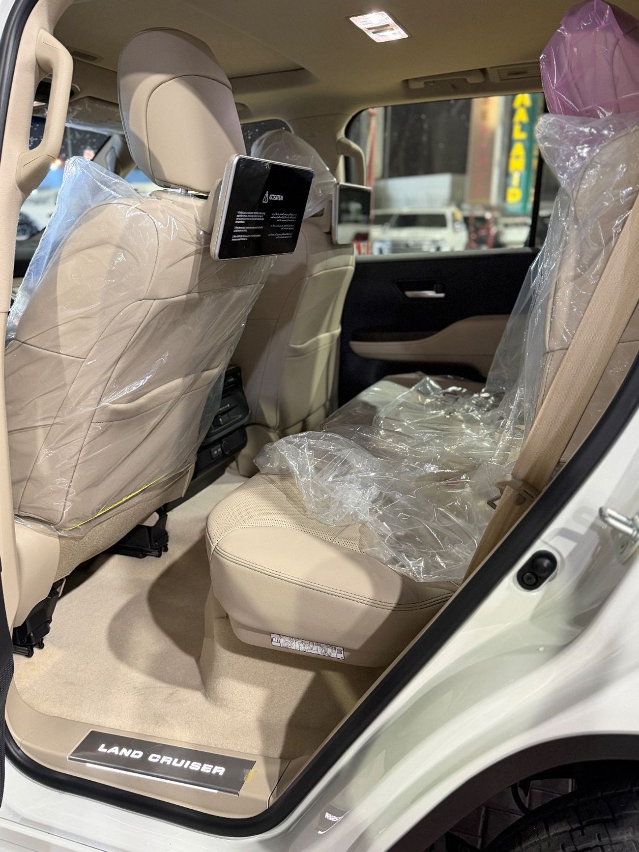 تويوتا لاند كروزر Gxr 3.5 twin turbo petrol