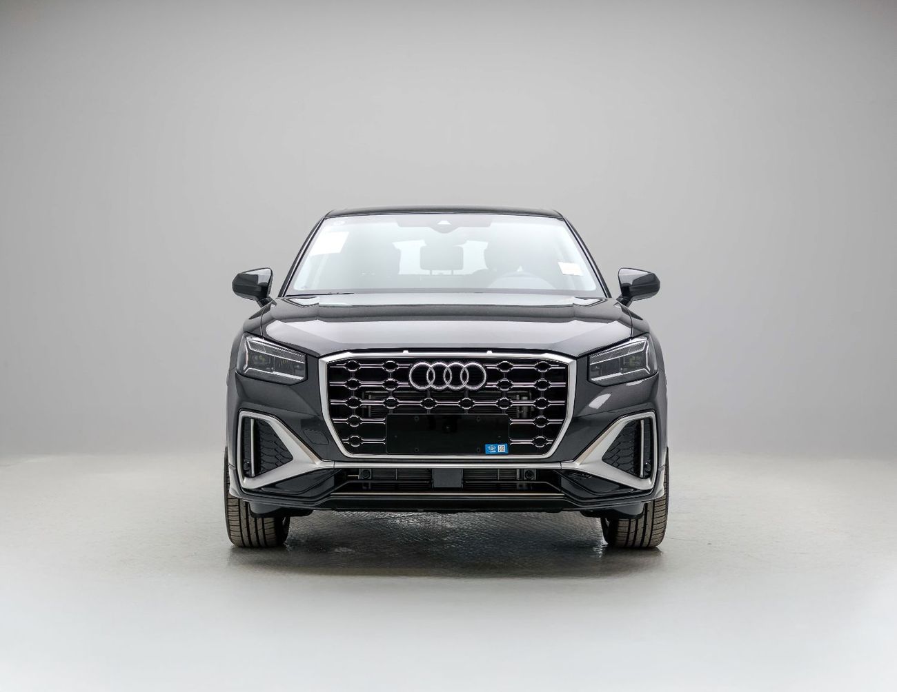 Audi Q2 Fashion 1.5L - Black Inside Black
