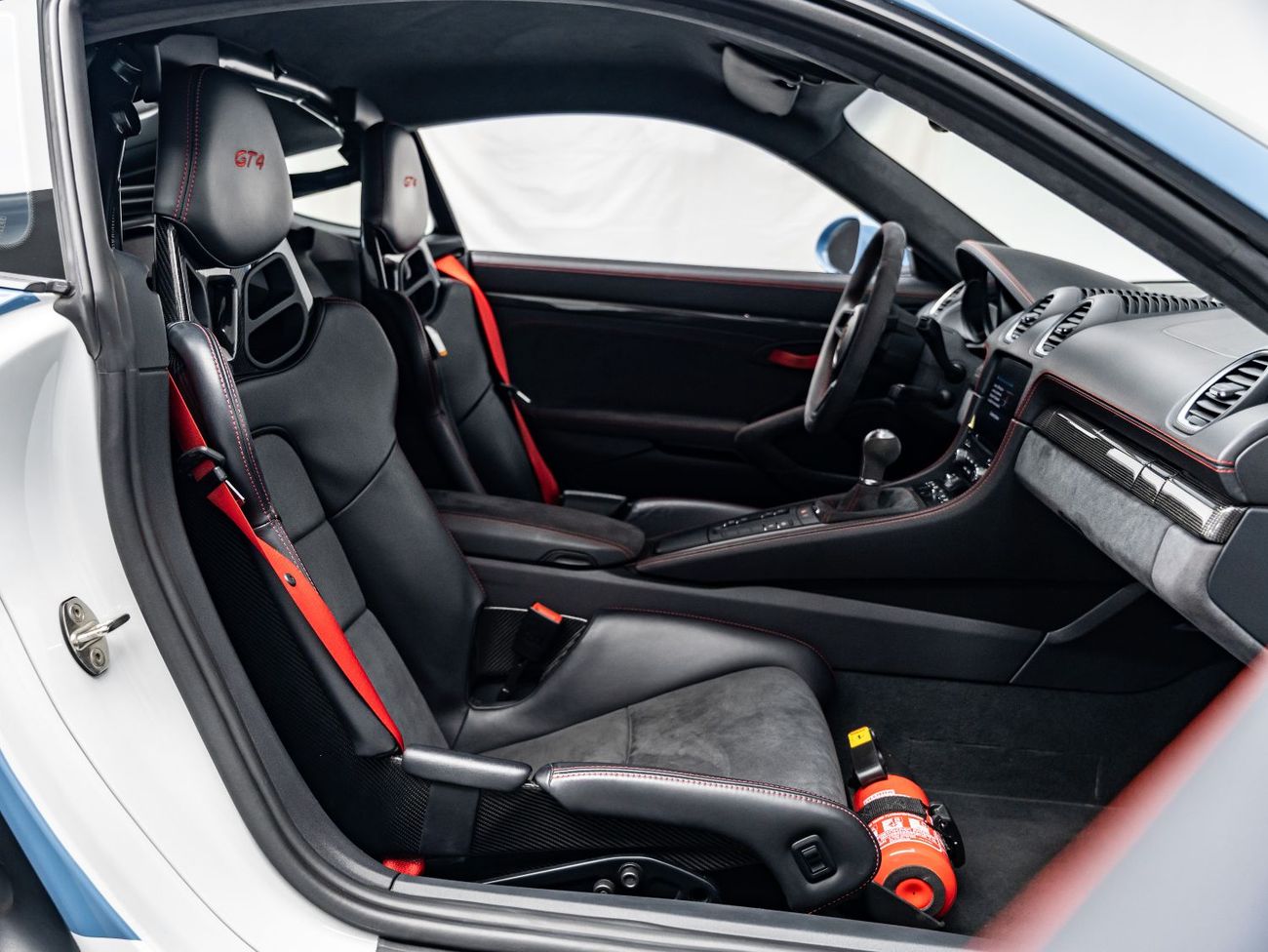 بورش كايمان 718 GT4 4.0L (414 HP) M/T